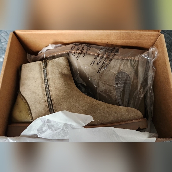 NWOT Rockport Leather Suede Kacey Booties. Women's Size 9. - Picture 10 of 10